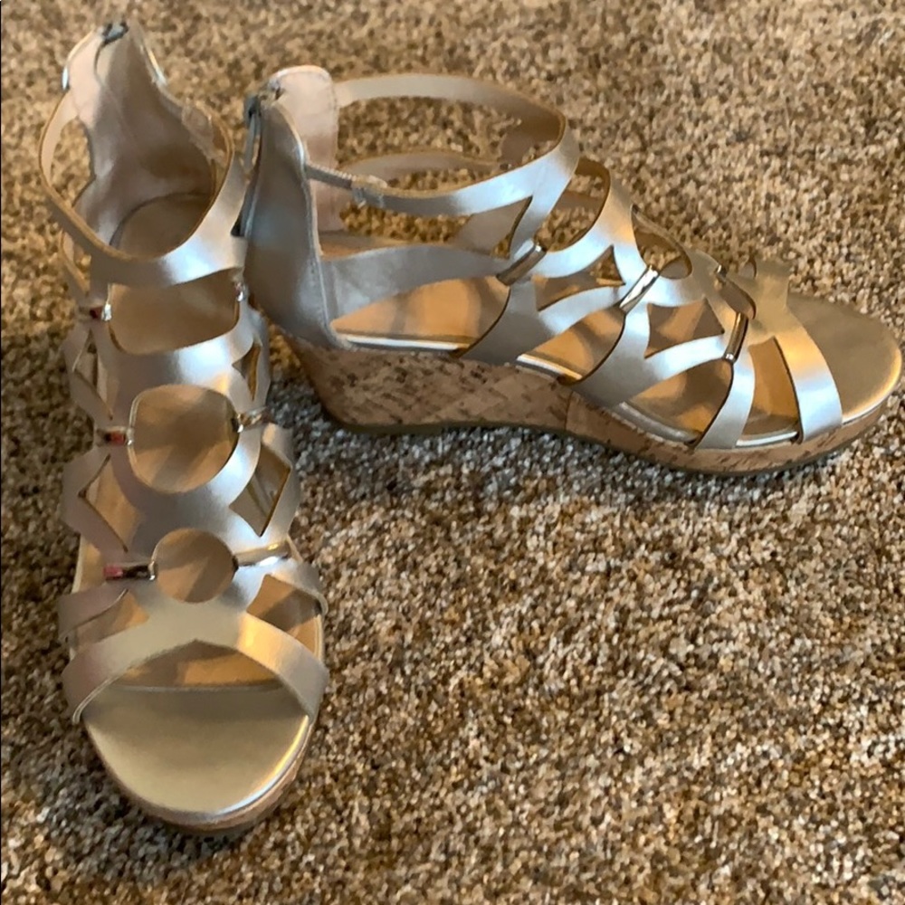Fits like 6.5 women’s. Cat and Jack cork Wedge shoe.